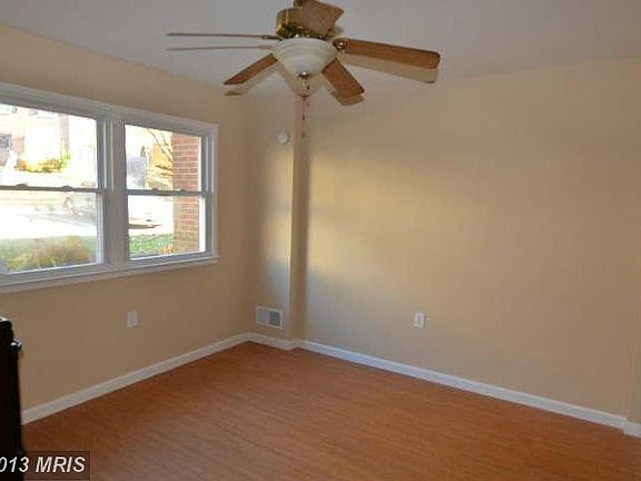 3rd image of 14388 Berkshire Dr