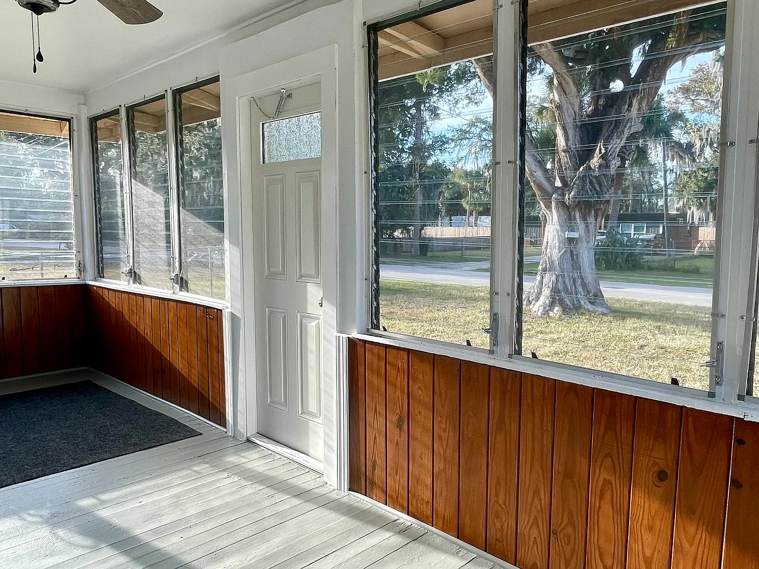 2 bed, 605 sqft, $1,400 — Photo 3