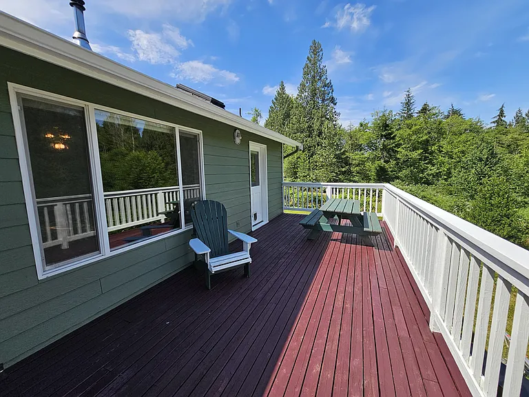 Large entertainment size deck - Freshly stained.