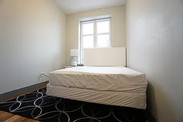 Rented by Rennit Inc.