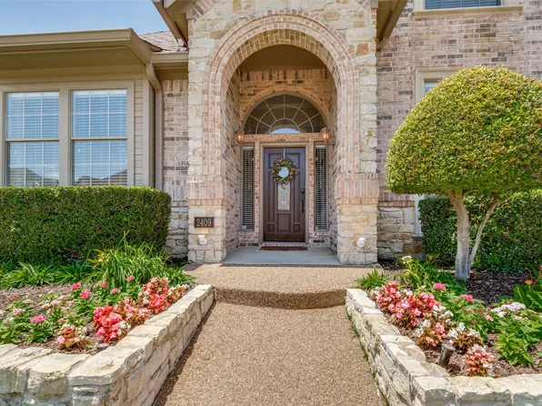 2409 Bedford Cir, Bedford, TX 76021