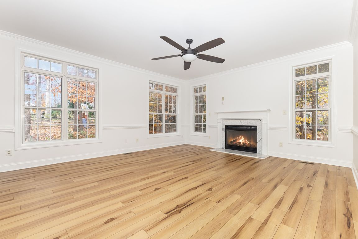 next background image