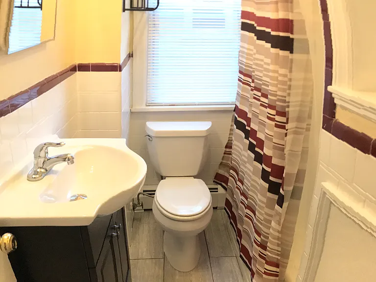 83 America St #2S — Photo 15