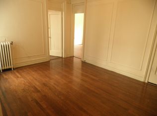 3212 30th Ave, Astoria, NY 11102