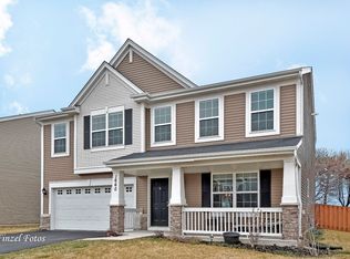 1660 Prospect Cir, Hampshire, IL 60140
