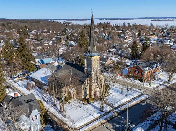 175 Stone St S, Gananoque, ON K7G 2A2