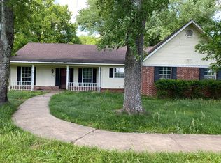 370 Meadowrue Rd, Russellville, AR 72802