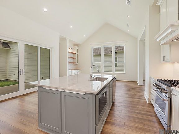 4th image of 4451 Camargue Ave