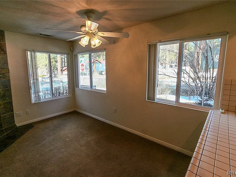 664 Barret Way — Photo 12