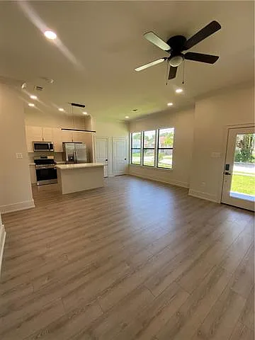 2029 W Beauregard St — Photo 4