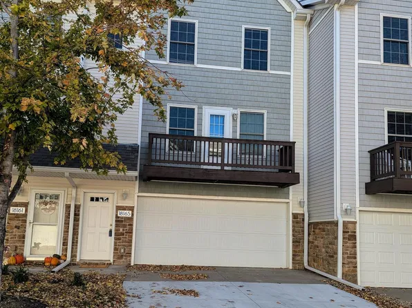 18165 Hayes Ct, Omaha, NE 68135