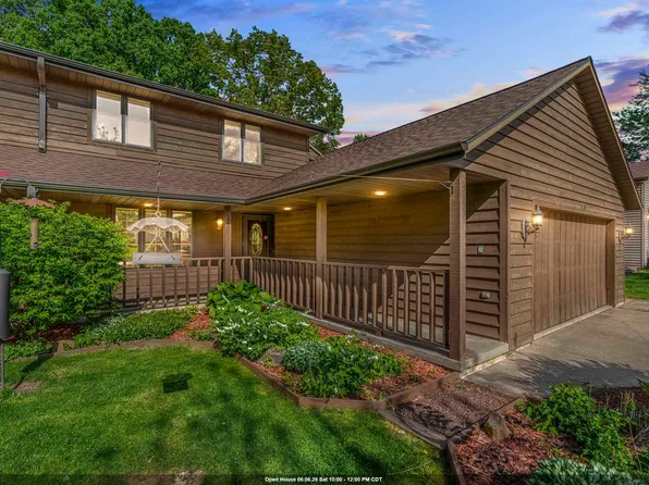 921 Divot Pl, Green Bay, WI 54313