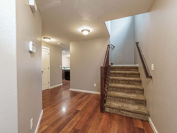 4th image of 5517 NE 71st Ave
