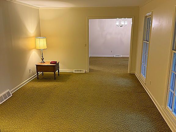 5th image of 107 Briarwood Dr