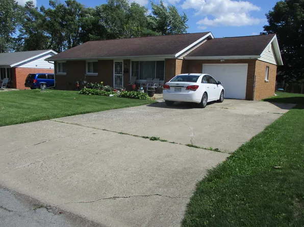 1104 Englewood Dr, Rantoul, IL 61866