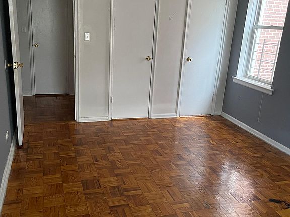 2nd image of 664 Thwaites Pl #16