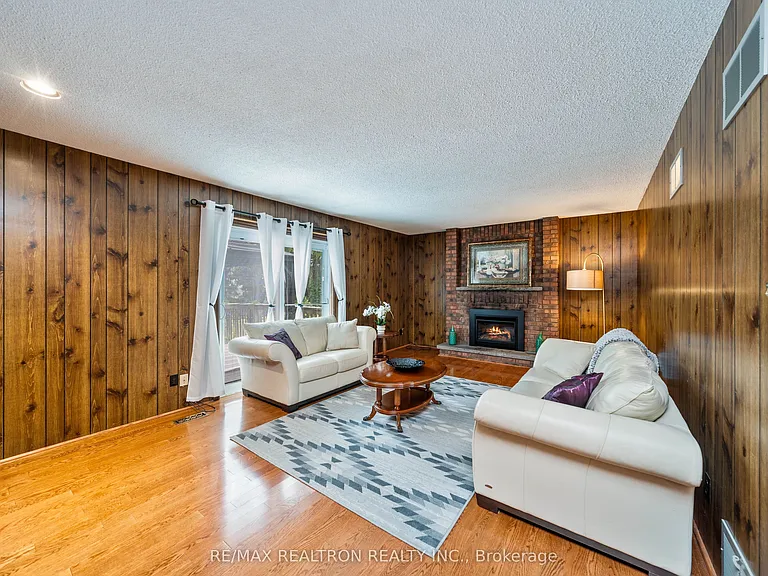 194 Glenada Ct — Photo 32