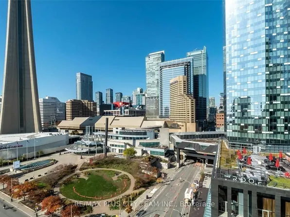 51 Lower Simcoe St, Toronto, ON