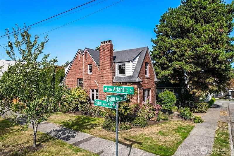 2nd image of 1443 Palm Avenue SW