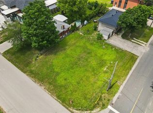 46 Daniel Ave, Kitchener, ON N2K1E9