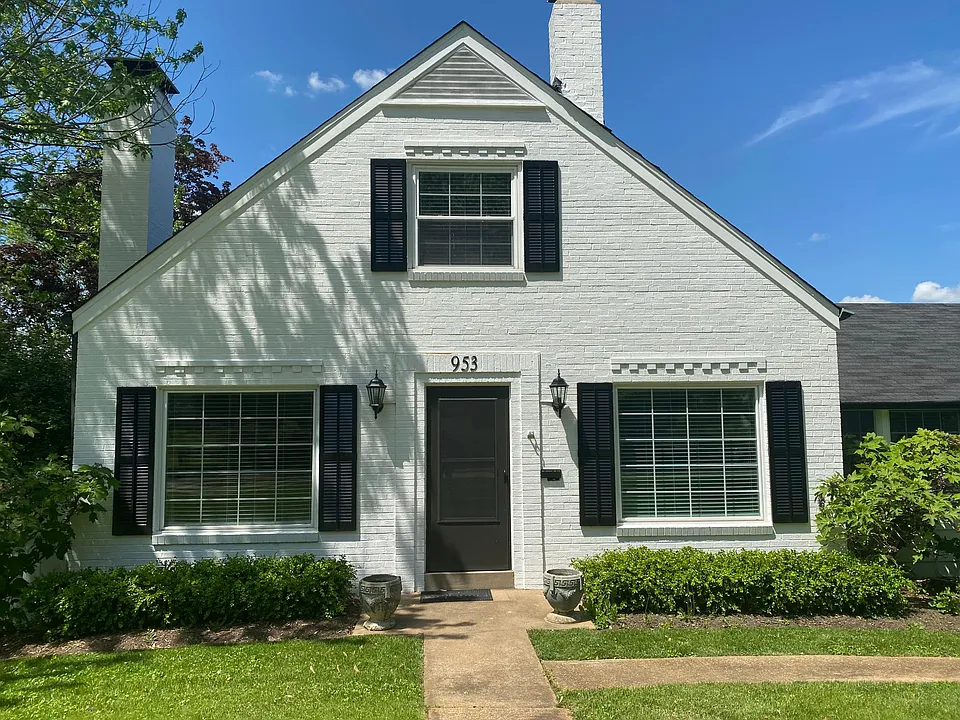953 N Taylor Ave