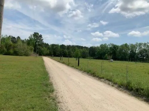 1289 Roadside Dr, Summerton, SC 29148