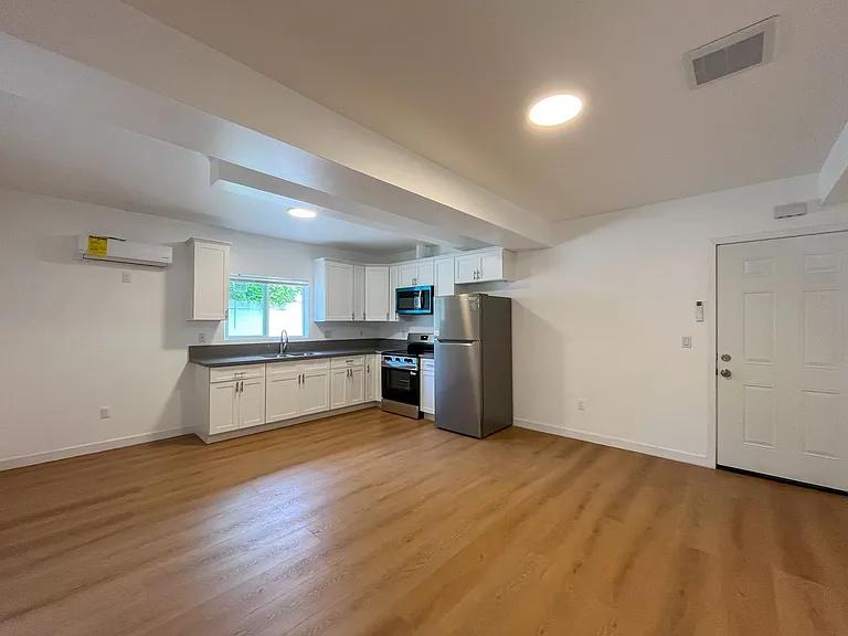 905 Gaviota Ave, Long Beach, CA 90813 — Photo 24