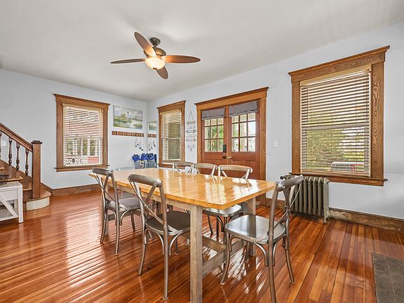 3rd image of 12 East Ave