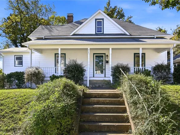 446 Granville Dr, Winston Salem, NC 27101