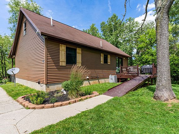 3rd image of 844 Township Road 199 E