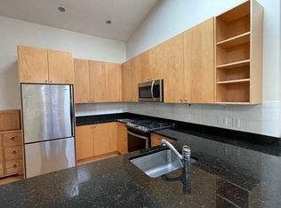 16 Valentine St #15, Cambridge, MA 02139
