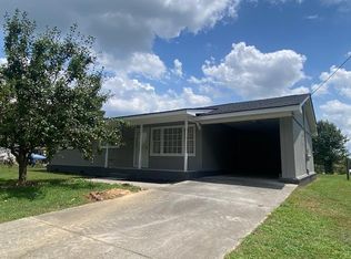 184 4th St, Calhoun, GA 30701