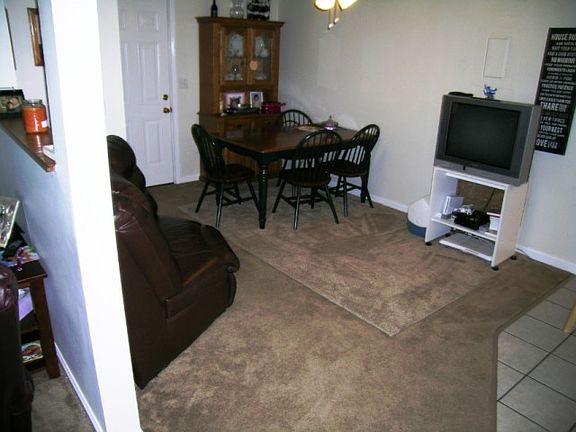 4th image of 326 Dellsing Dr