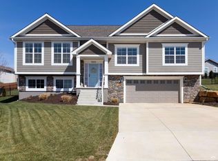 5602 Fort Laramie Ct, Lawrence, KS 66049