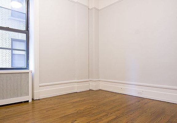 2nd image of 162 W 54th St APT 9C