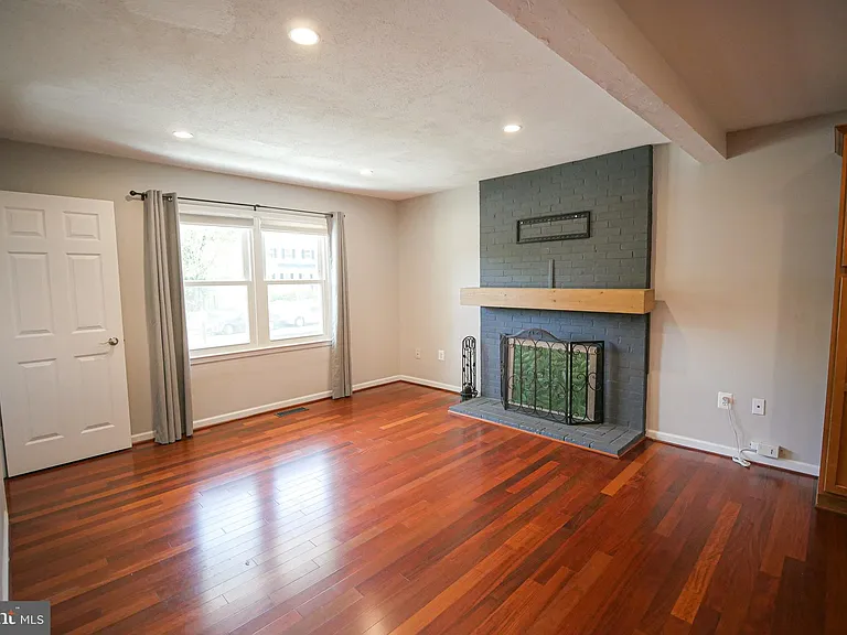 13210 Nickleson Dr — Photo 4