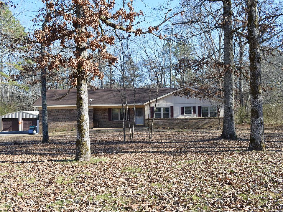 2nd image of 657 Live Oak Trl NE