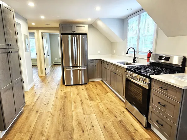 202 East Ave, 202 East Ave #2, Burlington, VT 05401