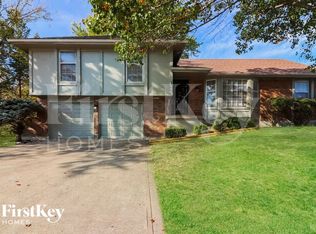14629 Laquinta Dr, Grandview, MO 64030