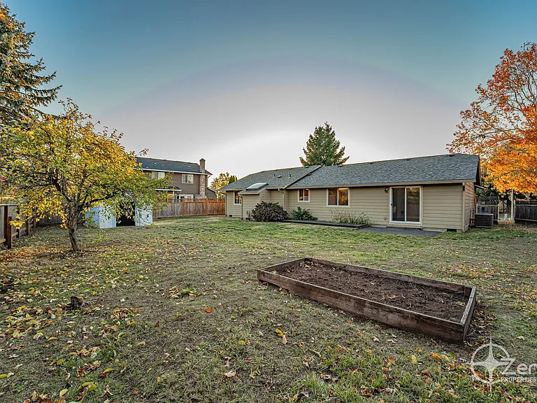1401 SE Park Crest Ave — Photo 25
