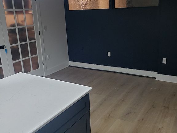 2nd image of 627 W Alexandrine St Unit 10