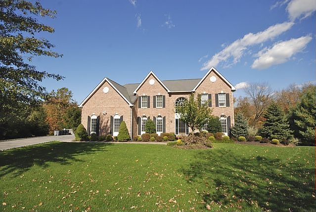 1st image of 42 Carlton Dr