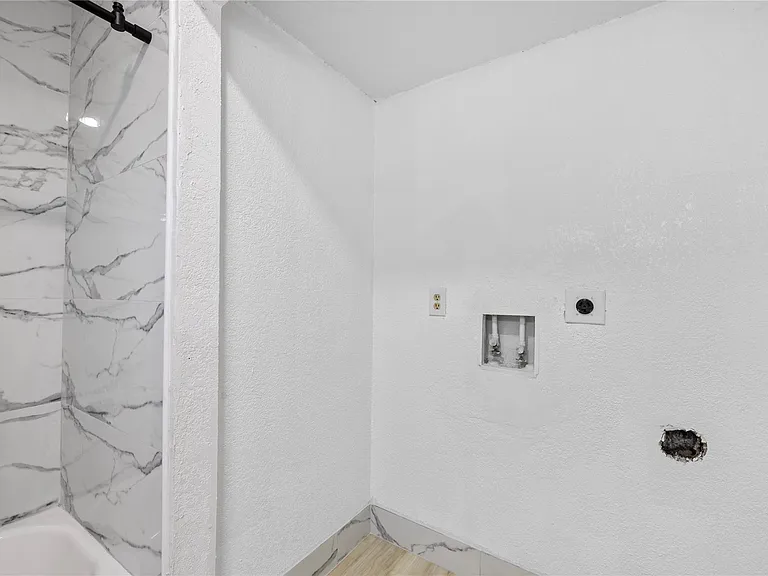 13002 Greenway Chase Ct — Photo 16