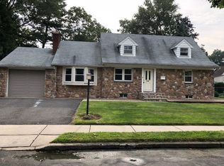 553 Duke Ct, New Milford, NJ 07646