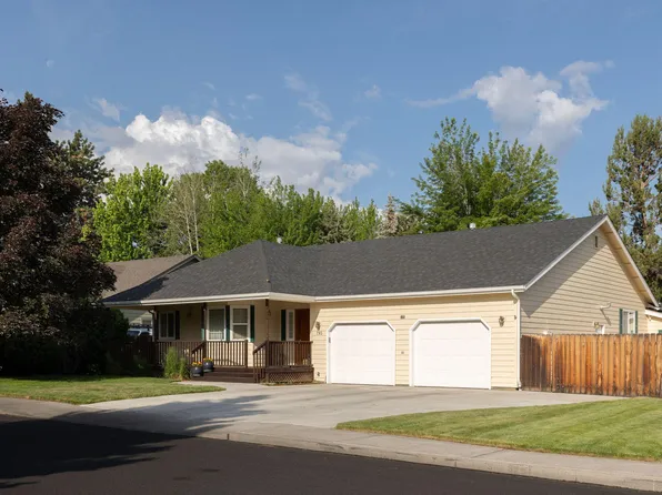 793 SE Shadowood Dr, Bend, OR 97702