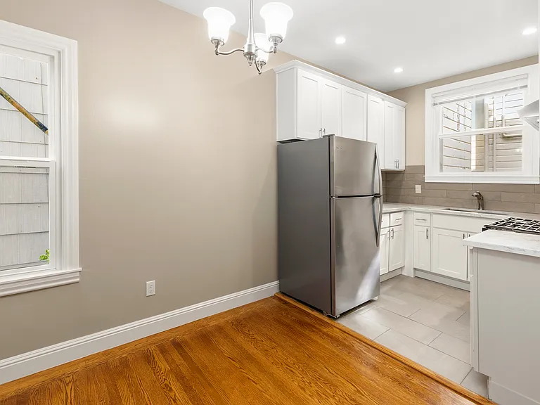 1745 Beach St #3 — Photo 10