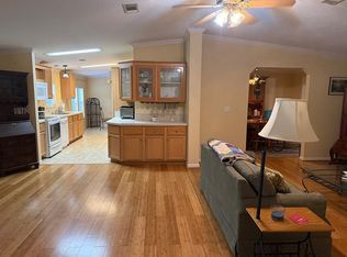98 Marsh Dr, Freeport, FL 32439