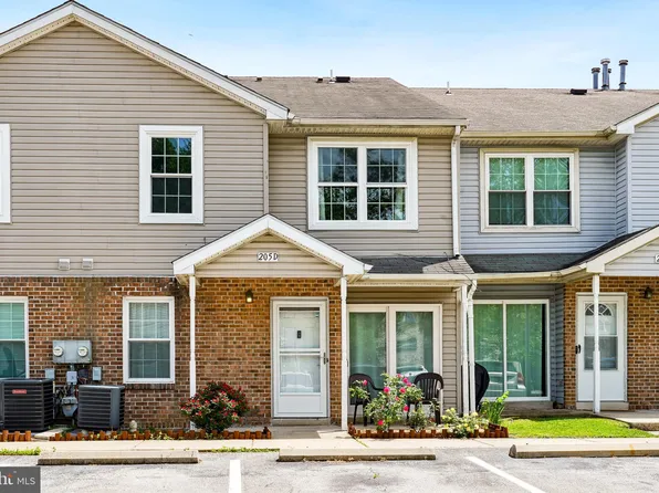 205 Highland Blvd, New Castle, DE 19720