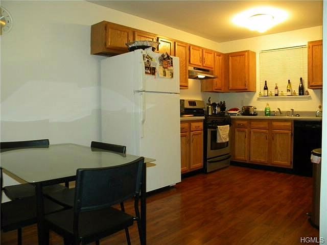 1st image of 4 Revere Dr #1