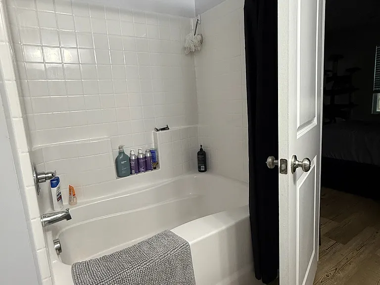 Shower/tub combo
